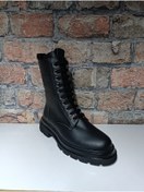 Resim ÇAĞLAR Bot Çizme Orijinal, hakiki dana derisinden üretilmiştir. İç kısmı yün ve deri kaplamalıdır. 