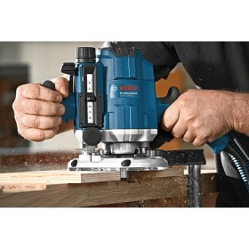 Resim Bosch Gof 1250 Ce Freze-Menteşe Açma Makinesi 
