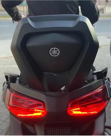 Resim MotoExclusive Xmax Techmax -2024-2025 Sissybar Sırt Dayama (YENİ KASALARA UYUMLUDUR) 