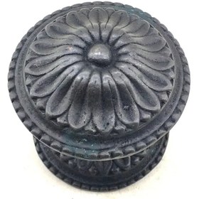 Resim ahsun Antika Tarz Dekoratif Pirinç Papatya Kapı Babası - 73mm, Oksit ( Lisinya ) 