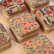 Resim Vintage Avrupa Çiçek Desenli Mantar Takı Kutusu - Fermuarlı Altıgen Yığınlanabilir Organizatör, Yüzük Küpe Kolye Bileklik İçin Çok Bölmeli Yumuşak Astarlı, Seyahat ve Ev Dekoru Saklama, Takı Kutuları 