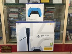 Resim Playstation 5 slim cd'li model sıfır çift kollu ürün 