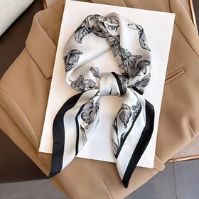 Resim Siyahtı ve Beyaz Çiçekli Kare Şal - 70.0cm Polyester Boyun Şalı, Çok Yönlü Moda Başörtüsü, Sanatsal Tasarım, Pürüzsüz Kumaş, Saç Şalı 