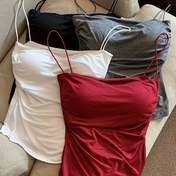 Resim Kadınlar için 4'lü Seksi Ruffled Kamiseler Seti, İnce Askılar ve Güzel Bir Arkaya Sahip, Yaz Katmanlama için Harika, Dahili Yastıklama ile. 