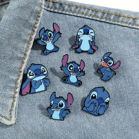 Resim 7 adet Lilo & Stitch Emaye Pimi - Sevimli Anime Karakter Broşları, Oyuncak İfade ile, Sırt Çantaları, Giysiler ve Aksesuarlar için İdeal, Anime Aksesuarları | Oyuncak Karakter Tasarımı | Dayanıklı Alaşım 