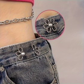 Resim Kadınlar İçin Ayarlanabilir Kot Bel Sıkılaştırıcı - Dikişsiz İnci Süslemeli Çiçek Desenli Düğme ve Zincir Bağlantılı Güvenli Fit & Şık Tarz, Kot Bedeni Ayarlayıcı, Zarif Metal Detaylı Aksesuar 