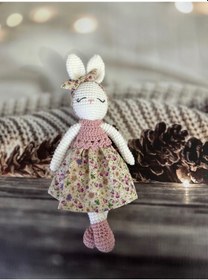 Resim Amigurumi Tavşan Oyuncak 