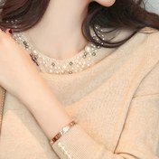 Resim Kadın Rahat Yuvarlak Yaka Kazak, Boncuklu Uzun Kollu Örgü Üst, Düz Renkli Viskoz Karışımı, Orta Esneklik, Tüm Mevsimler, Normal Uzunluk - 350g/m² 