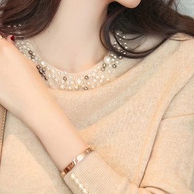 Resim Kadın Rahat Yuvarlak Yaka Kazak, Boncuklu Uzun Kollu Örgü Üst, Düz Renkli Viskoz Karışımı, Orta Esneklik, Tüm Mevsimler, Normal Uzunluk - 350g/m² 