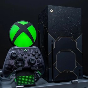 Resim Cable Guys Xbox Icon Işıklı Stand Dualsense Dualshock Oyun Kolu Tutucu Telefon Uyumlu Cable Guys Lisanslı Orijinal 