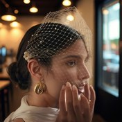 Resim Klasik Sahte İnci Beyaz Gelin Duvağı, Şık Kuş Kafesi Fileli Düğün Duvağı ve İğneleri, Modaya Uygun Vintage Sahte İnci Duvağı, Cadılar Bayramı Partisi, Fotoğrafçılık, Düğün, Gelin Aksesuarı MA08 