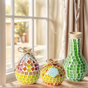Resim İki Set Mosaic Ahşap Mini Vazo DIY Ahşap Vazo El Sanatları Vazo Boş Küçük Vazo El Yapımı Vazo Altı Embriyo El Yapımı Malzemeler 