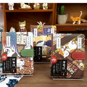 Resim Japonca tarzı kedi defteri not defteri PU manyetik tokalı - Günlük tutma ve toplama için mükemmel, geleneksel kıyafetlerde sevimli kedi illüstrasyonları, defter not defteri | Şirin tasarım | Dayanıklı kapak 