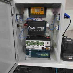 Resim Güneş Paneli Seti Aydınlatma Tv Telefon Şarj Paketi 300 Watt 