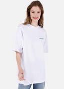 Resim Comfort Fit Yuvarlak Yaka Baskılı Kadın Cepsiz Beyaz Kısa Kol Tişört Colin's