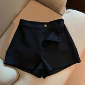 Resim Kadınlar İçin Şık Tek Renk Cepli Şort - Makinede Yıkanabilir Hafif Konfor, İlkbahar Yaz Sonbahar için Çok Amaçlı Günlük ve Profesyonel Giyim, Sezonluk Moda, Saydam Olmayan Kumaş, Seyahat Kıyafeti, Basit Tasarım, Dayanıklı Yapım, Moda Tutkunları 