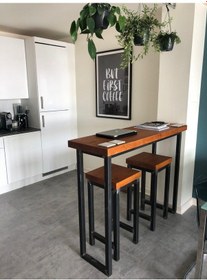 Resim Halevia Metal Ahşap Masa Ve Taburesi. 