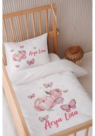 Resim %100 Pamuk Saten Isme Özel Isimli 100x150 Bebek Yatak Nevresim Seti Tomurcuk Çiçek Ve Kelebek 