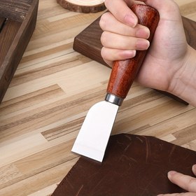 Resim Kırmızı Ahşap Saplı Profesyonel Paslanmaz Çelik Kesme Bıçağı - Suni Deri İşçiliği, Kendin Yap Projeleri ve Hassas Çalışmalar için Ultra-Keskin Bıçak, Suni Deri Kesme Aracı 