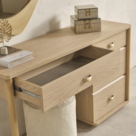 Resim Nova Makyaj Masası 