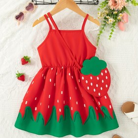 Resim HWMFSNHZ Kızlar için Yazlık Çilek Baskılı Kolsuz Elbise ve Eşleşen Çanta - Kırmızı & Yeşil Diz Boyu Polyester Elbise, İnce Spagetti Askıları, Tasarım, Günlük Geziler İçin Mükemmel, Gençlerin Rahat Giyimi | Eğlenceli Genç Modası | Fırfır Kenarlı, Çilekli Elbise 