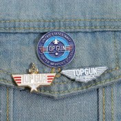 Resim Chic Metal Pilot Badge Pin - Top Gun Tasarımı Yıldız ve Bayraklarla, Dayanıklı Demir Yapı | Çantalar, Giysiler ve Şapkalar için Mükemmel | İdeal Uçuş Sevgilisi Hediyesi, Askeri Tutkun | Trendy Badge | Dayanıklı Metal Pin, Askeri Hediyeler 