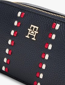 Resim Tommy Hilfiger Kadın Çakıl Tanesi Süslemeli Fermuarlı Çapraz Askılı Lacivert Omuz Çantası Aw0aw18153-dw6-12896 Mavi 