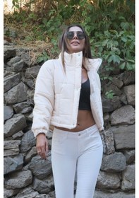 Resim Keyifli Moda Kadın Bej Dik Yaka Çıtçıtlı Fermuarlı Kısa Şişme Mont - 42 Bej 