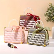 Resim 1 adet Elegant Kardeş Desenli Kağıt Hediye Kutusu Pırlanta Kulplu ve Kurdele ile - Nişan, Gelin, Sevgililer Günü, Doğum Günü, Noel Partisi için Kelebek Temalı - Pembe veya Kırmızı 