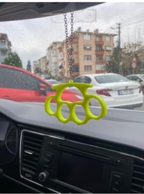 Resim KARA AUTO SARI MUŞTA AYNA SÜSÜ ZİNCİRLİ 