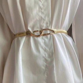 Resim Kadınlar İçin Ayarlanabilir Altın Tonlu Zincir Kemer - Günlük, Düğün ve Casual Giyim için Çok Yönlü Metal Bel Kemeri - Standart Boy Moda Aksesuarı GM073, Şık Metallik Kaplama 