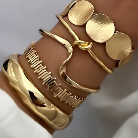 Resim 5 Adet Retro Abartılı Geometrik Tasarım Geniş Altın Renkli Metal Bilezik Seti - Kadınlar İçin Günlük Kullanım, Partiler, Tatiller, Sevgililer Günü, Ramazan Hediyesi ve Aile için Uygun 