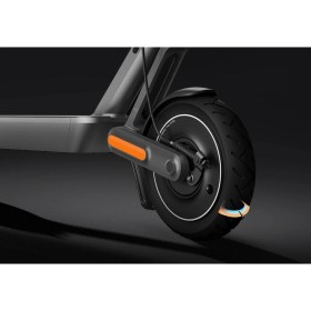 Resim Xiaomi 4 Ultra Elektrikli Scooter 70 km 940W Motor Gücü 25 km/h Maksimum Hız Siyah Tasarım 