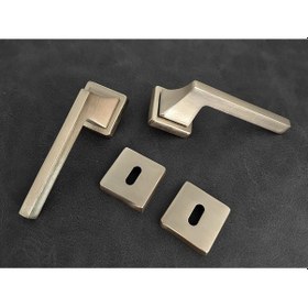 Resim Karo Saten Kare Rozetli Oda Kapı Kolu 1 Takım Şık Ve Dayanıklı 