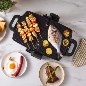 Resim Karaca Future Tost Makinesi Shiny Black 