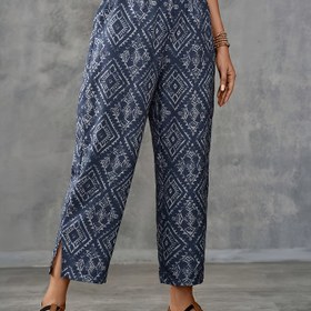 Resim Kadınlar için Geometrik Baskılı Kısa Geniş Paça Pantolon - Hafif Polyester Karışımı, Yüksek Bel Tatil Stili İlkbahar/Yaz için, Koyu Mavi Beyaz Baskılı Desenler, Rahat Günlük Kullanım için Bol Kesim, Seyahat Giyimi | Yaz Modası | Hafif Kumaş, Sevimli Pantolon 