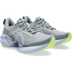 Resim Asics Novablast 5 Kadın Siyah Koşu Ayakkabısı 1012b765-020 Siyah 