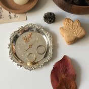 Resim 1/2 adet Vintage Lüks Metal Takı Tepsi, Süs Tasarımıyla Çok Fonksiyonlu Tepsi, Takı Depolama ve Düzenleme için Uygun, Aromaterapi Mum Tutucu, Mutfak ve Banyo için Evrensel, Ev Dekoru, Noel Hediyesi, Yılbaşı Hediyesi, Erkek Hediyesi, Kadın Hediyesi 