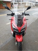 Resim Motocam Rks Reale 125 Siperlik Ön Cam 2023 2024 Model 65cm Şeffaf Renkli 4mm Orta Boylu Cam 
