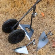 Resim Güçlü Metal Üçgen Bahçe Küreği, Çift Tekerlekli Yabancı Bitkiler ve Toprak Gevşetme Yardımı, Kolay Toprak ve Bahçe Bakımı İçin Sağlam Tekerlek Yapısı, Elektrik veya Pil Gerektirmez, Kolayca Yeni Toprak Açar, Bahçe Aracı | Üçgen Tasarım | Sağlam İnşaat 