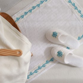 Resim Mercan İşlemeli Pamuk Ayak Havlusu 