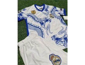 Resim R.e.a.l.m.a.d.r.i.d 2023/24 Sezonu Yılan Desenli Jude Bellingham Konsept Çocuk Forması 4'lü SETDAL99 