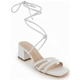 Resim Kadın Pc-52265 Kare Burun Bilekten Bağlamalı Topuklu Sandalet - Beyaz Beyaz 