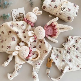 Resim Amigurumi Çiçekli Tavşan Deluxe Bebek Seti - 6 Parça Deluxe Bebek Seti 