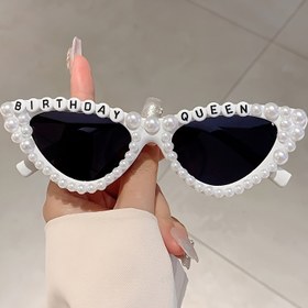 Resim 1 adet Kadınlar ve Kediler için Kedi Gözü Şeklinde Plastik Tam Çerçeve Gözlük, Retro Beyaz, Yapay İncilerle, Çok Renkli, Şık, Doğum Günü Süslemesi için Günlük Kullanım 