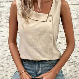 Resim Kadınların Şık Bej Renkli Kolsuz Tank Üstü, Asimetrik Yaka ve Dekoratif Düğmeler ile - Bahar, Yaz ve Sonbahar için Mükemmel, Günlük Giyim|Asimetrik Yaka Üstü|Polietilen Kumaş 