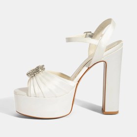 Resim Desa Kadın Beyaz Ayarlanabilir Tokalı Taşlı Topuklu Gelin Ayakkabısı 