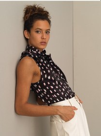 Resim Xint Regular Fit Desenli Kolsuz Saten Bluz 23KB03750975-01 