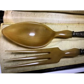 Resim Kutusunda Fransız Servis Takımı Sap Kısımlarında Çatlak Mevcuttur Kutu Ölçüleri 32 cm 10 cm 4 