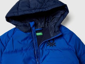 Resim Benetton Erkek Bebek Açık Mavi-Gri Sol Göğsü Logo Yamalı Önü Cepli Kapüşonlu Fermuarlı Mont - 12-18 Ay 